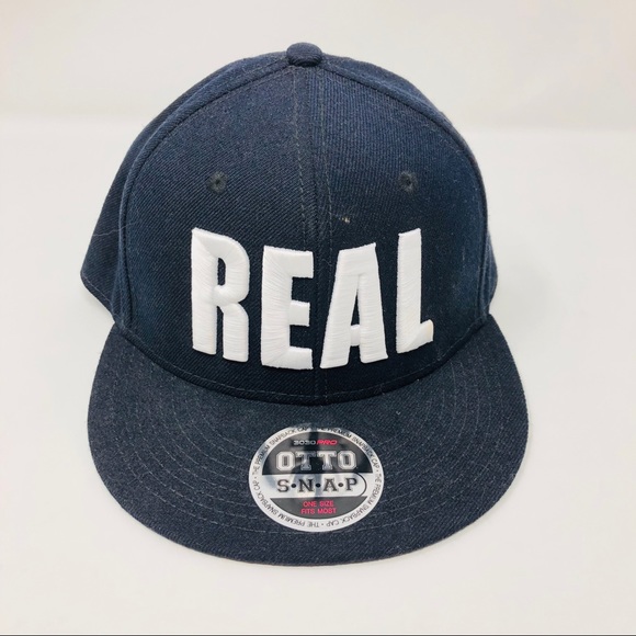 Other - 🆕 get REAL with this cool 🧢 hat!